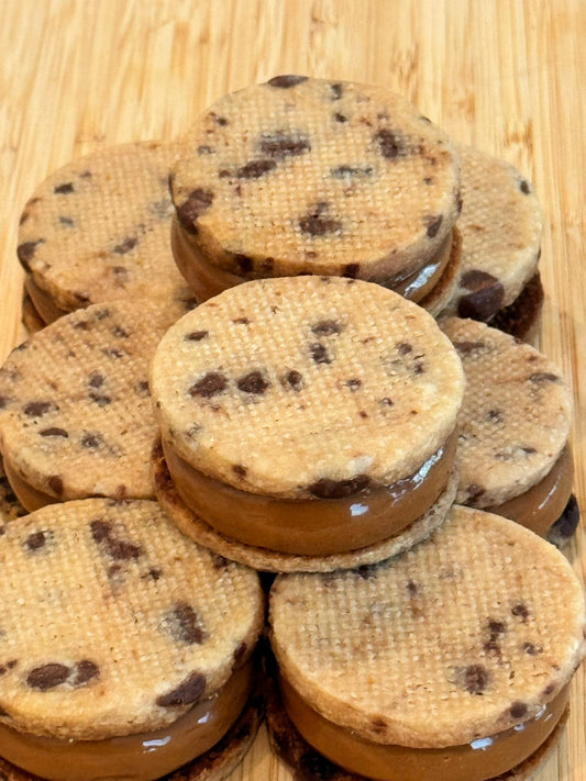 Chocolate Chip Cookies Alfajor